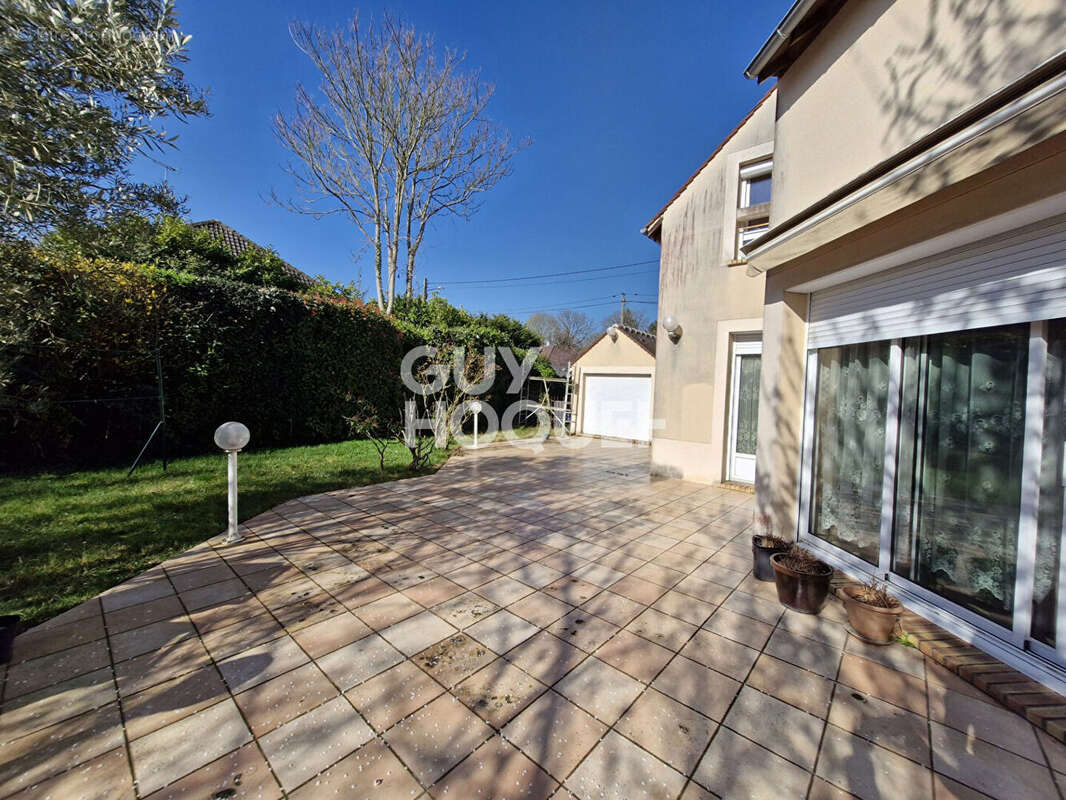 Maison à VENEUX-LES-SABLONS