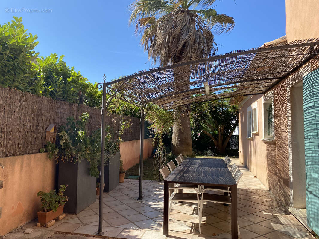 Maison à SIX-FOURS-LES-PLAGES