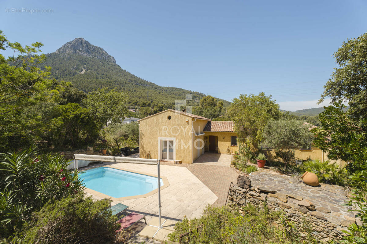 Maison à LA VALETTE-DU-VAR