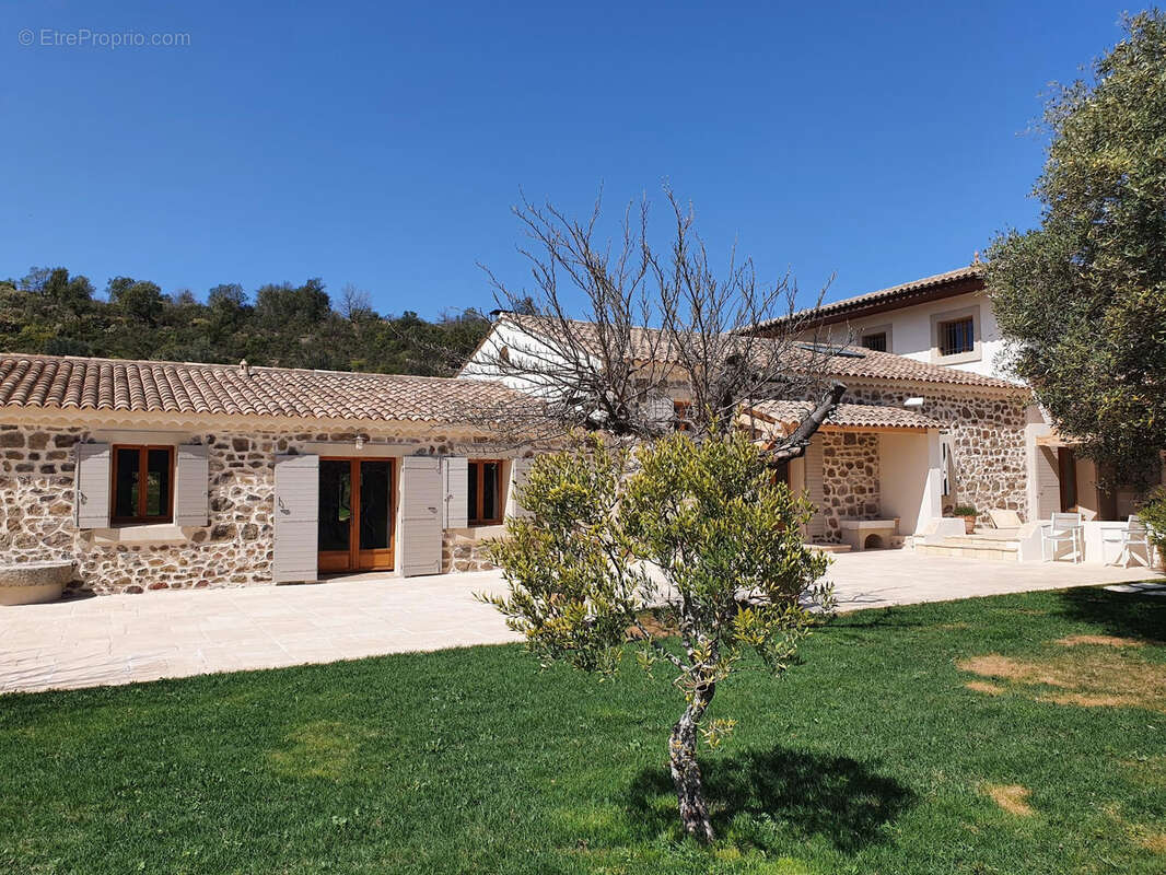 Maison à PLAN-DE-LA-TOUR