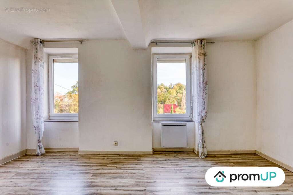 Maison à CLAIREFOUGERE