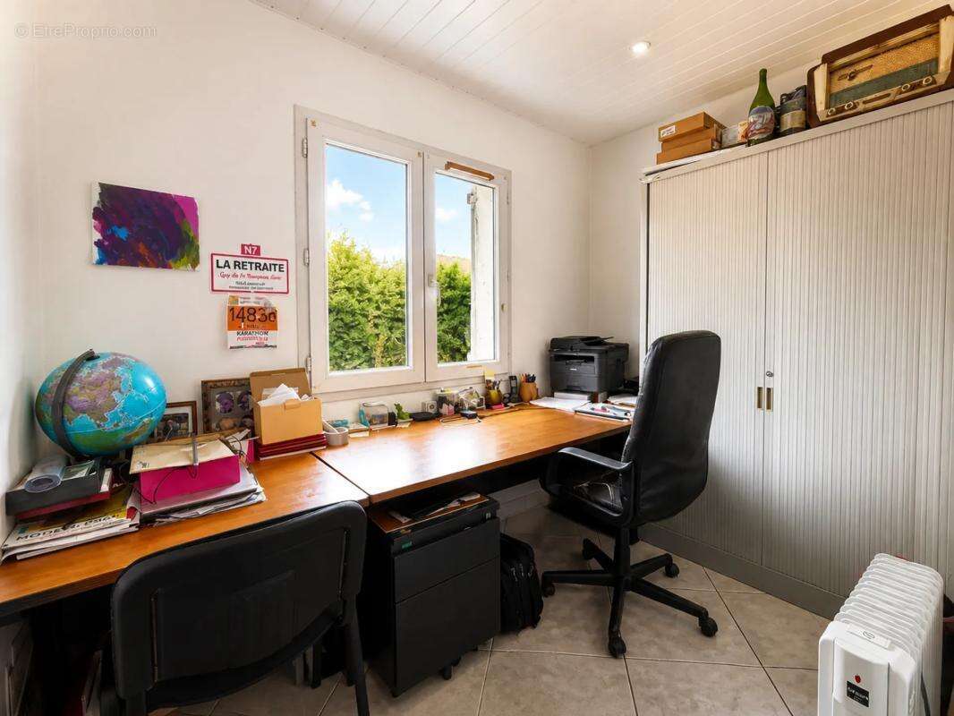 Maison de 7 pièces de 180 m² à Jassans-Riottier - photo 18