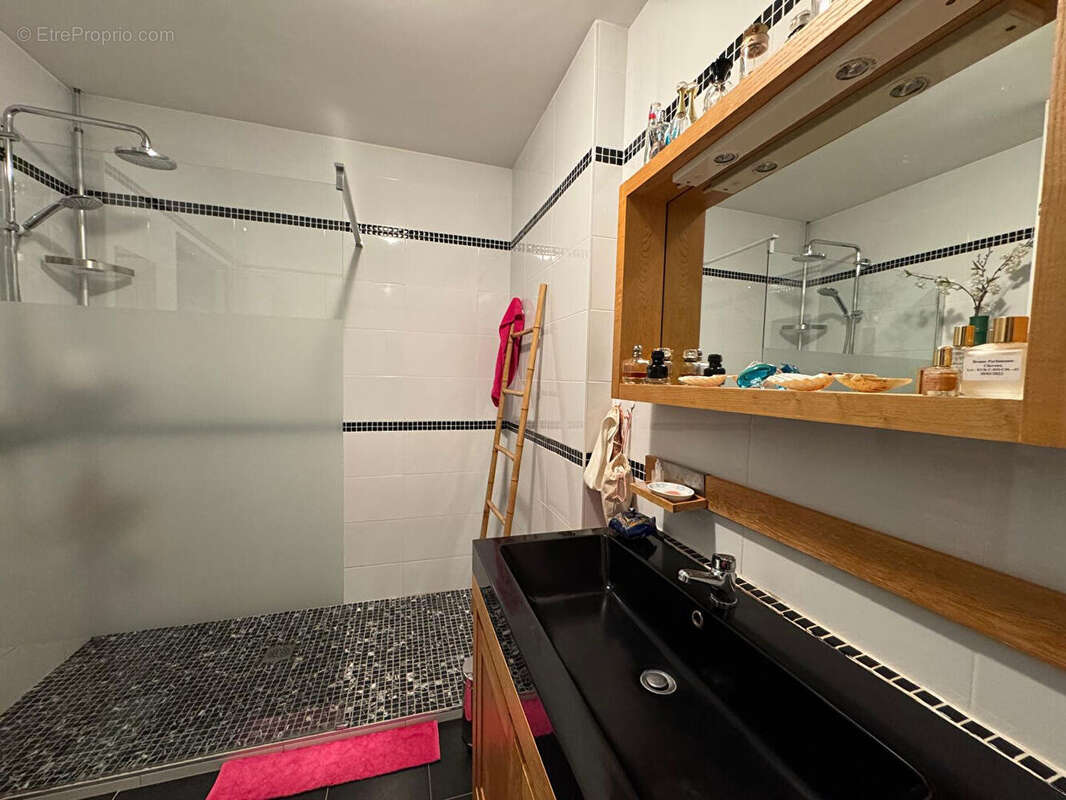 Appartement à SAINT-SEBASTIEN-SUR-LOIRE