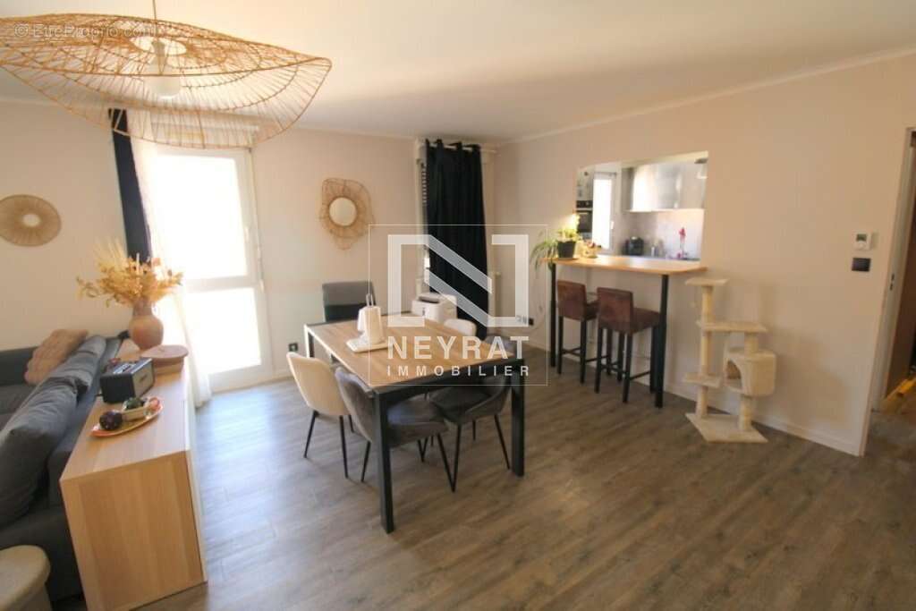 Appartement type 7 en duplex centre ville - photo 2