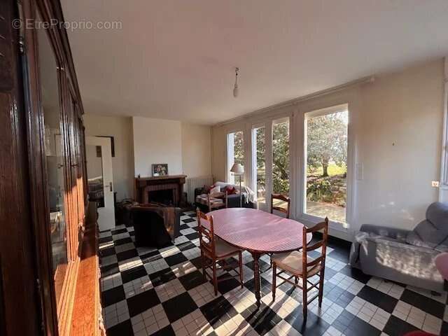 Maison à GRANDVILLIERS