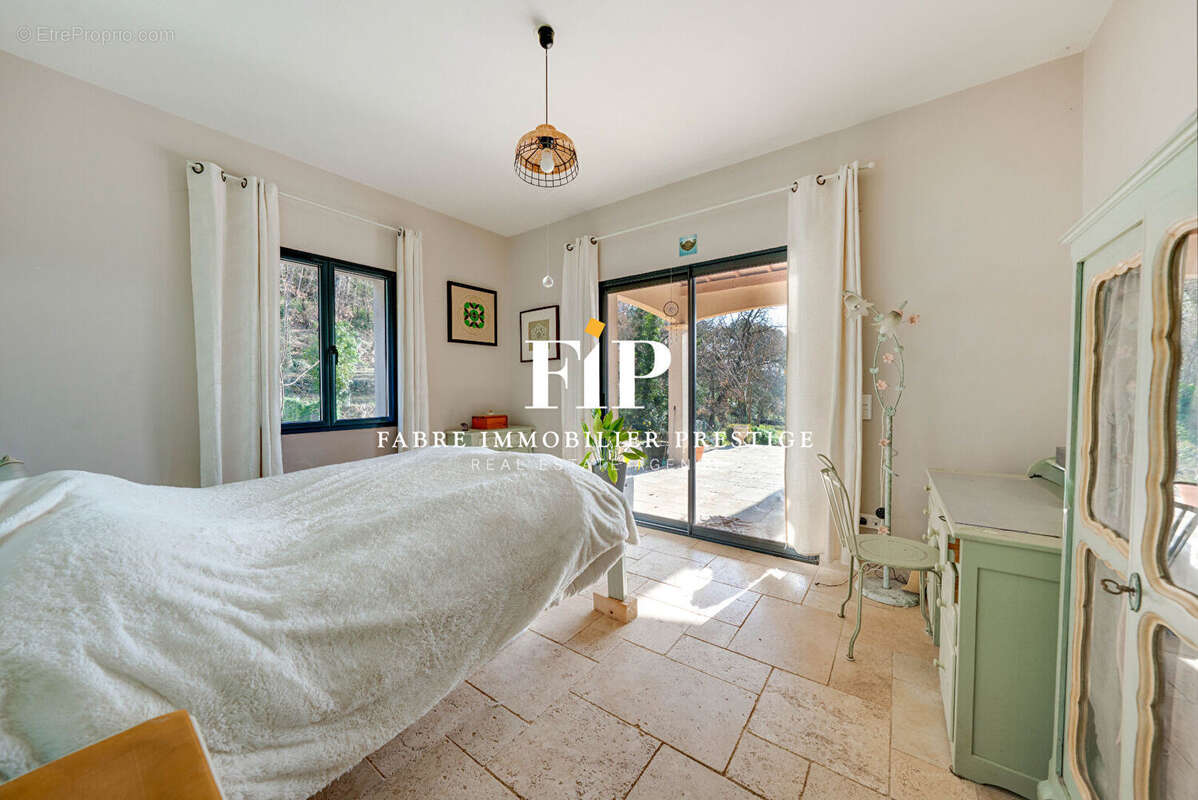 Maison à SAINT-MAXIMIN-LA-SAINTE-BAUME