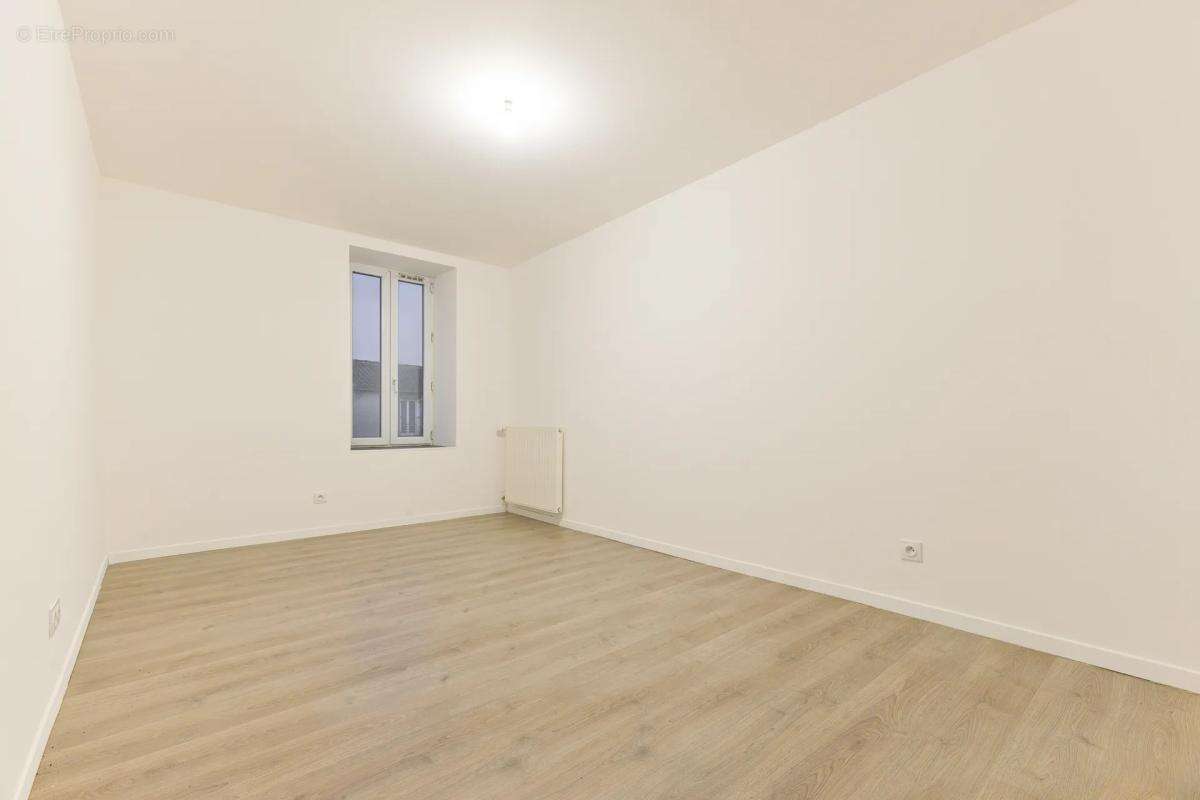 Maison à AIGREFEUILLE-SUR-MAINE