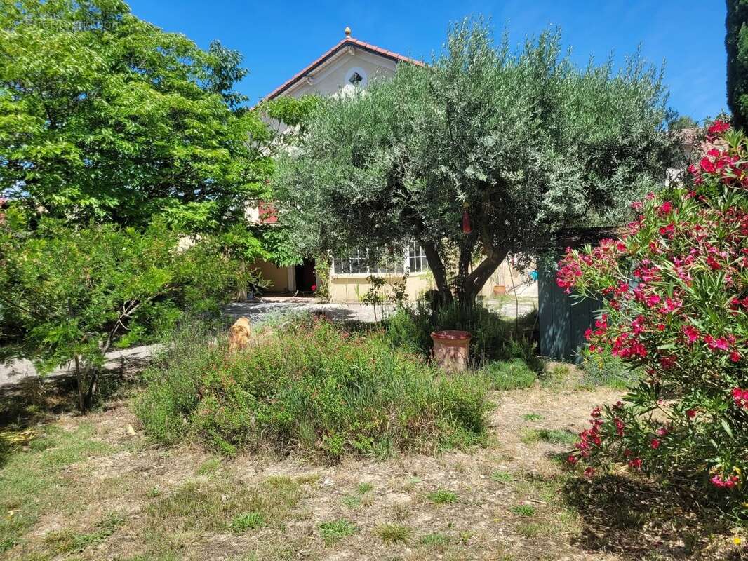 Maison proche centre-ville - 5 pièces - 125.7 m² - photo 14