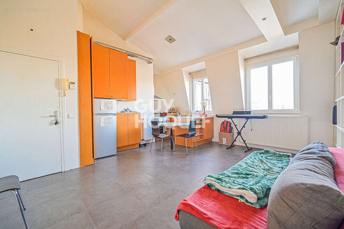 Appartement à PARIS-12E