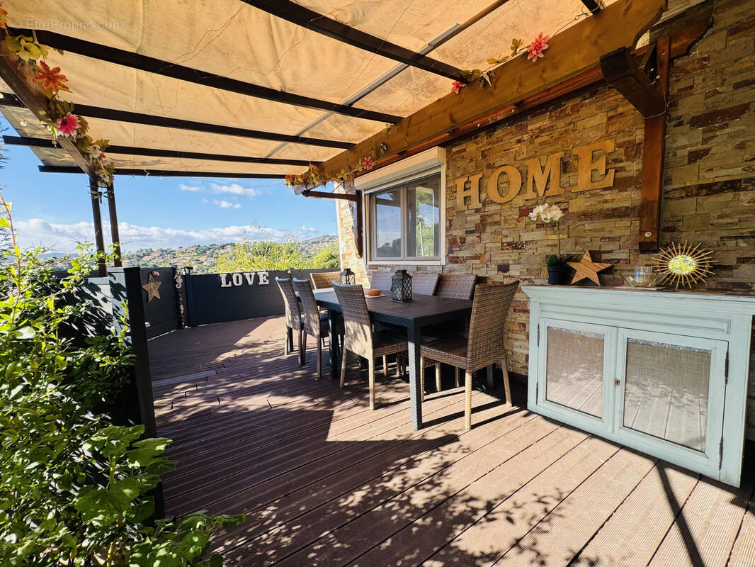 Maison à BORMES-LES-MIMOSAS