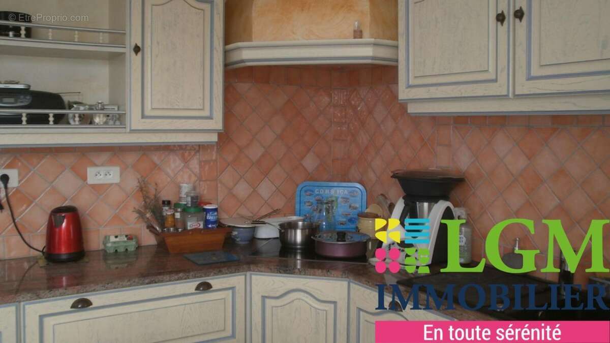 Maison à COURSAN