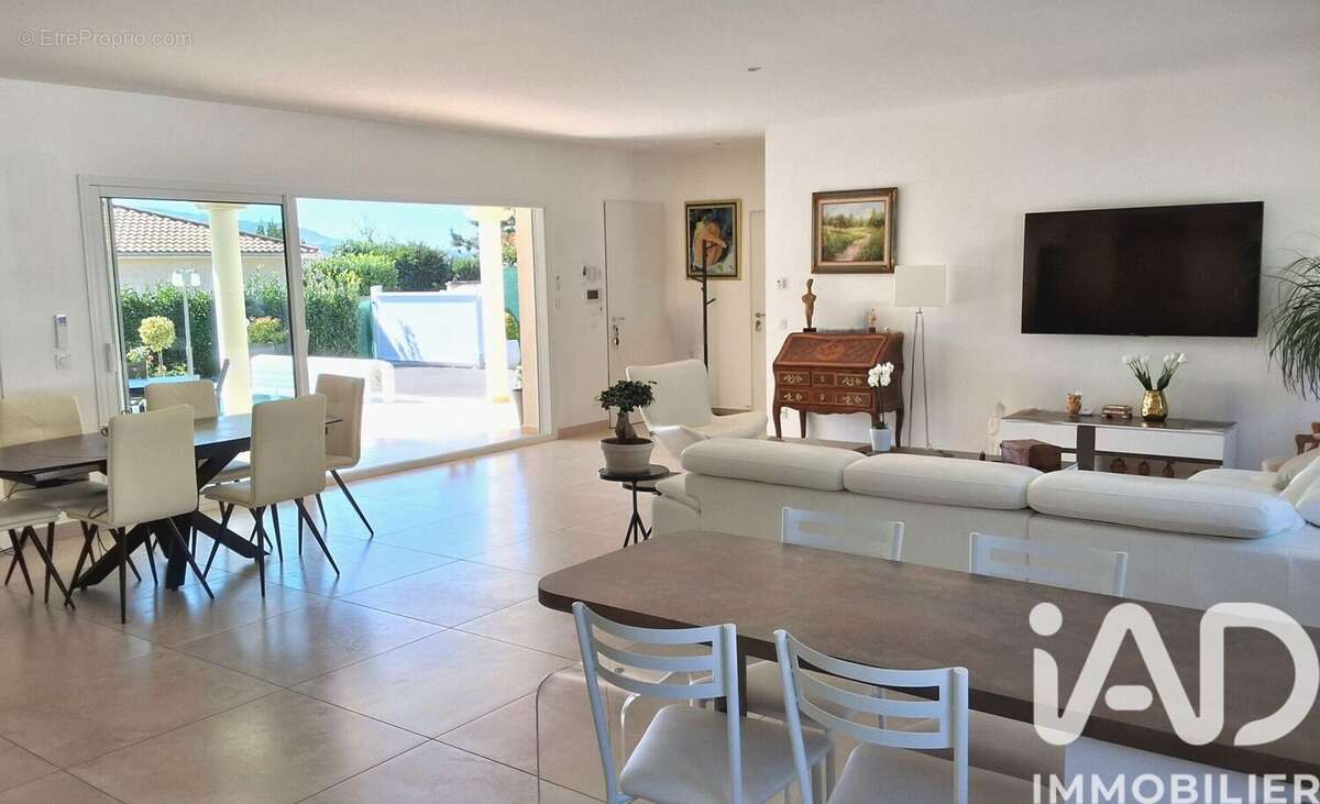 Photo 4 - Maison à NEUVILLE-SUR-SAONE