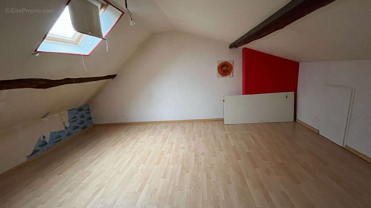 Appartement à YZEURE