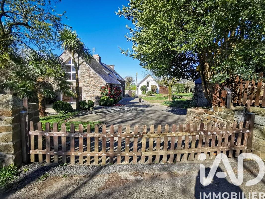 Photo 1 - Maison à POULLAOUEN