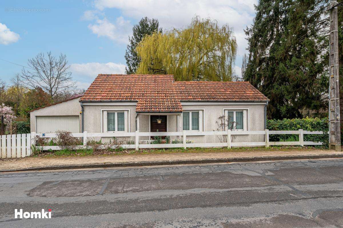 Maison à FAY-AUX-LOGES