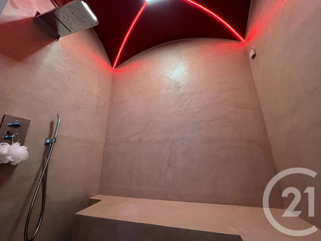 Appartement 200 m² à Santa-Maria-Di-Lota  - photo 17