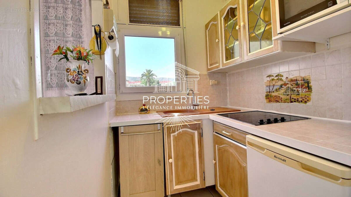 Appartement à BORMES-LES-MIMOSAS