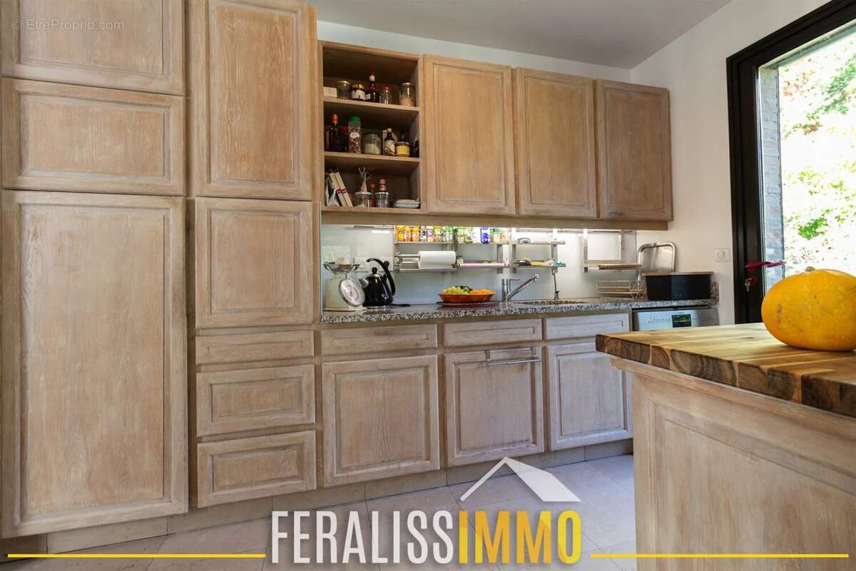 Maison à JOUY-LE-MOUTIER