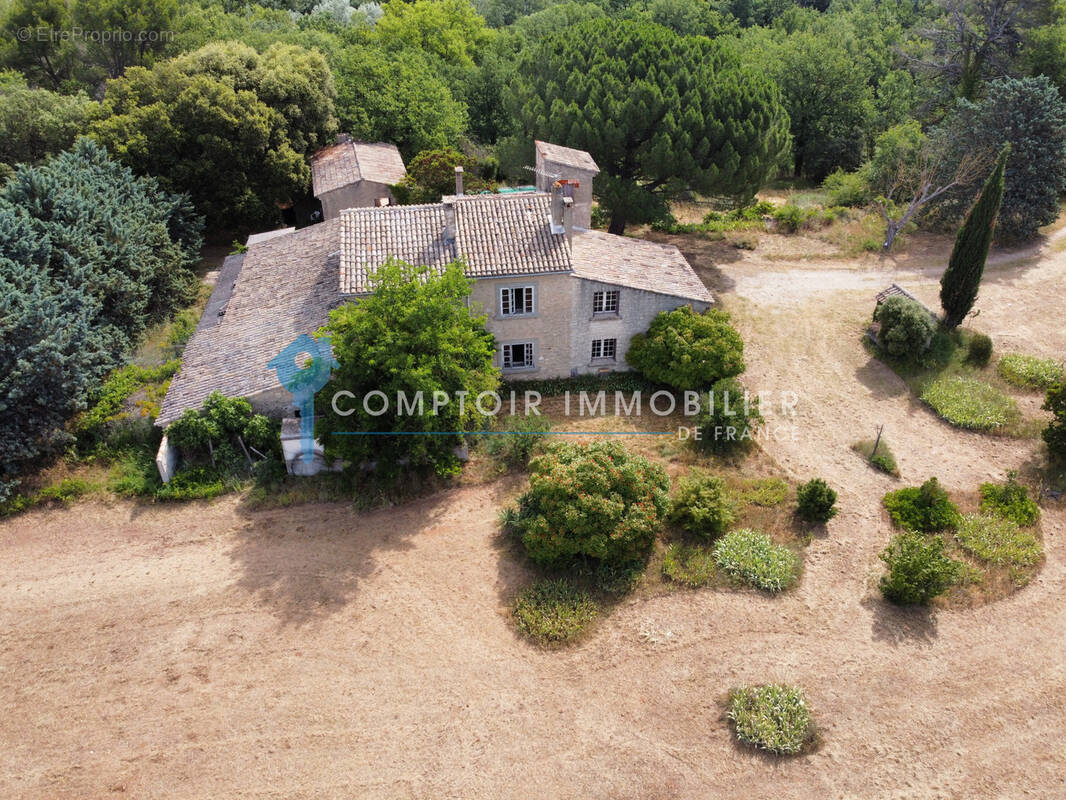 Maison à MAUBEC