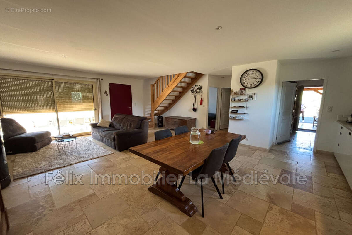 Maison 93 m² à Carsac-Aillac  - photo 2