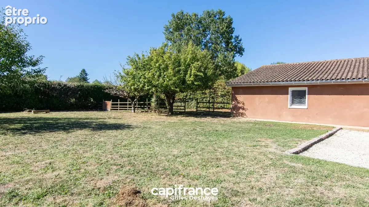 Cruzilles-lès-mépillat (01290) – tout de plain-pied – 3 chambres – piscine 12 × 4 – 78,6 m² de dépendances – terrain 2 710 m² - photo 6