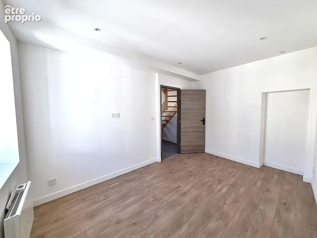 Maison 4 pièces 110 m² à vendre à Fontaines-Saint-Martin (69270) - photo 10