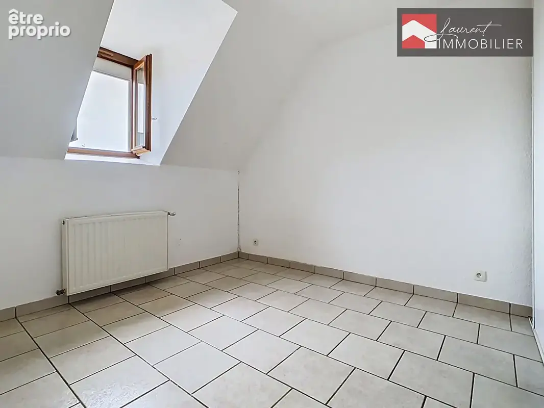 A SIMANDRE : Maison 5 pièces avec nombreuses dépendances - photo 11