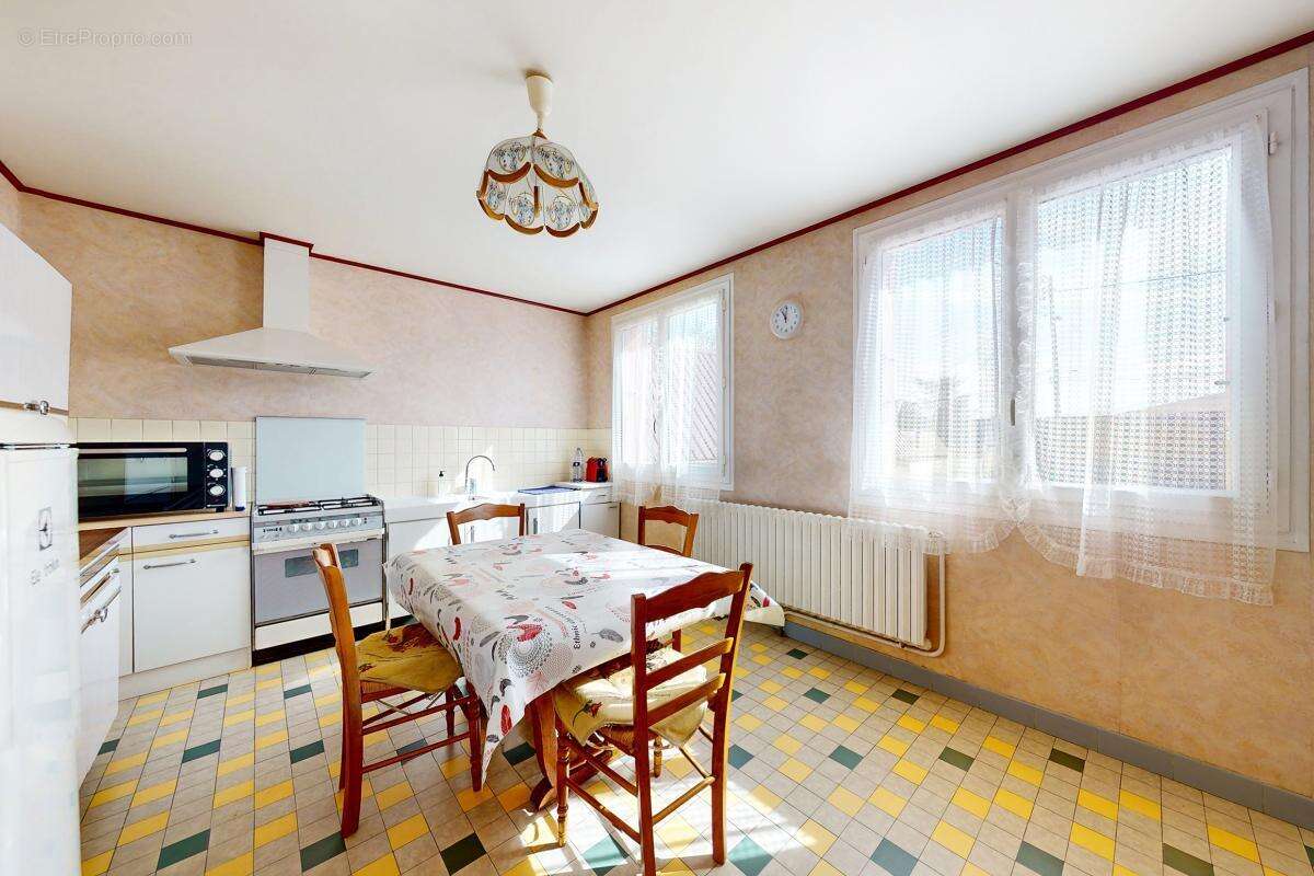 Maison à LA BOURDINIERE-SAINT-LOUP