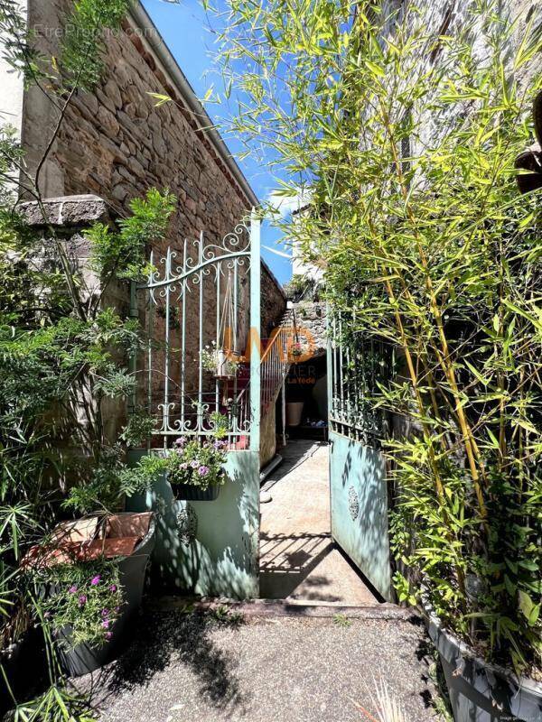 Maison à LAURAC-EN-VIVARAIS