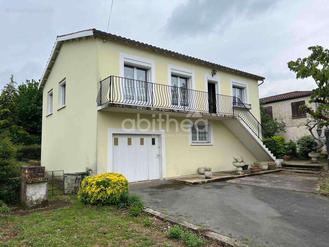 Maison à SAINT-AGNANT