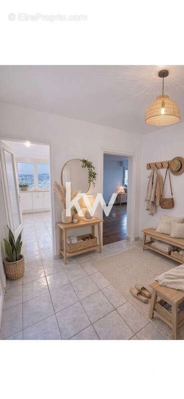 Appartement 42 m² à Saint-Etienne  - photo 2
