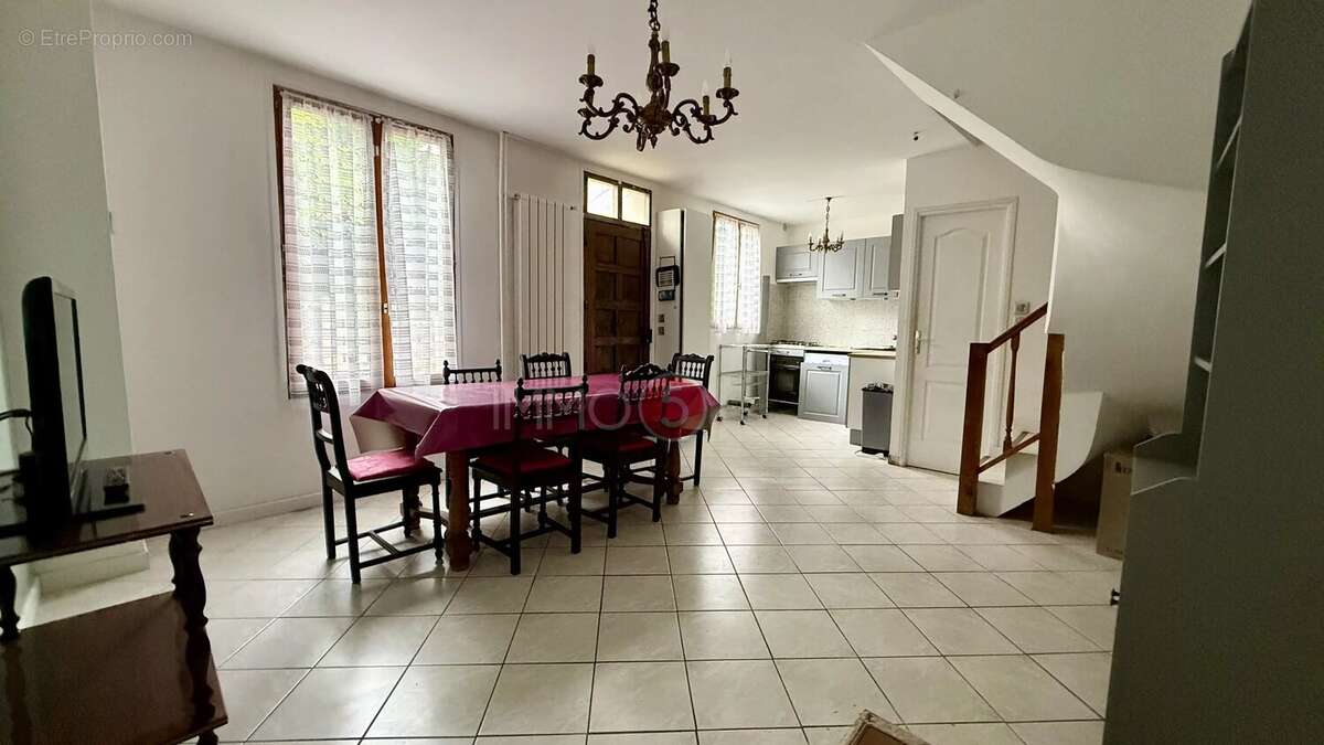 Maison à LE RAINCY