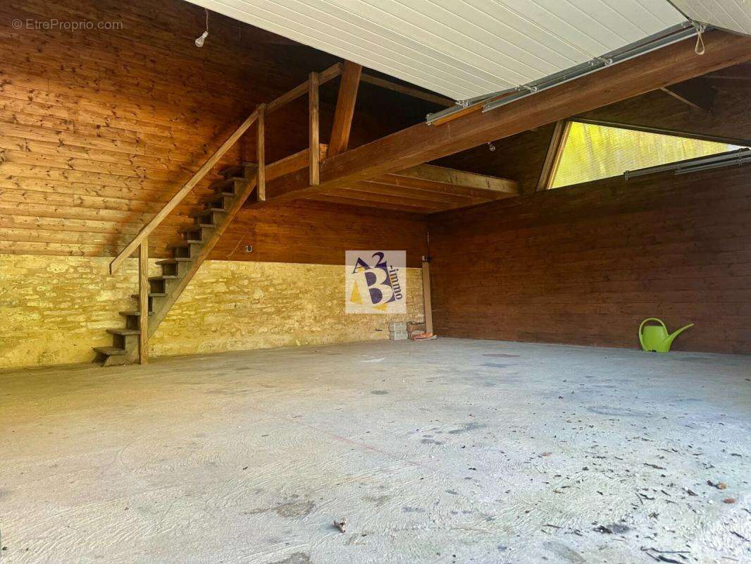 Maison à SAVIGNAC-LES-EGLISES