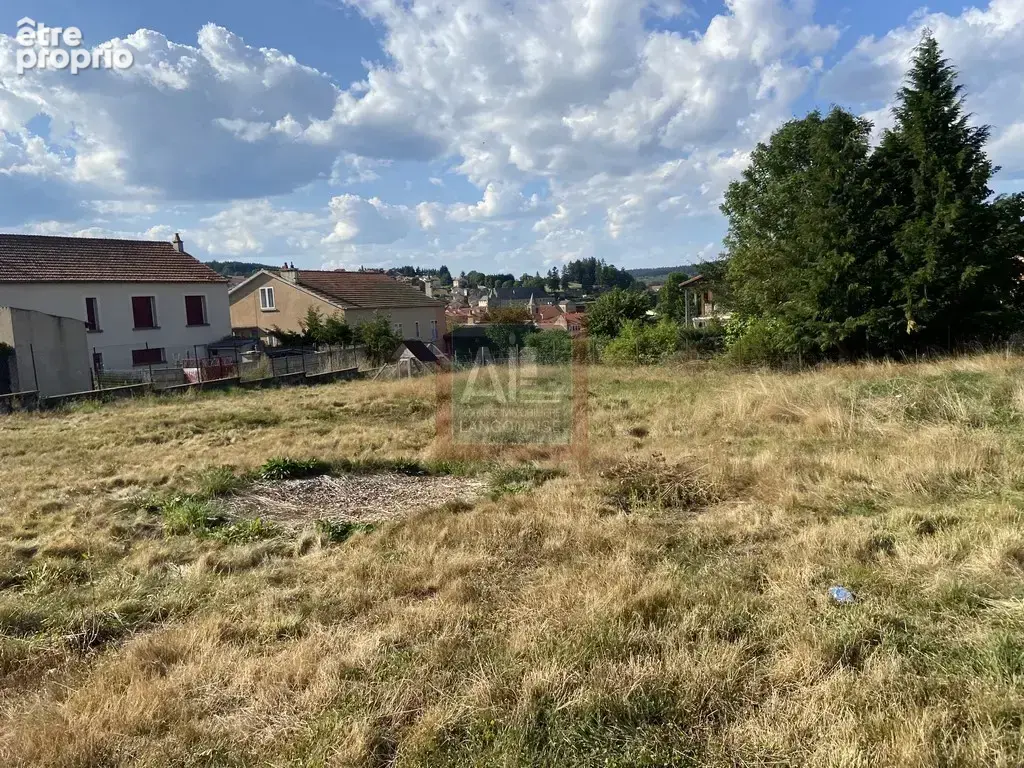 Terrain constructible de 1 047 m2 - photo 2