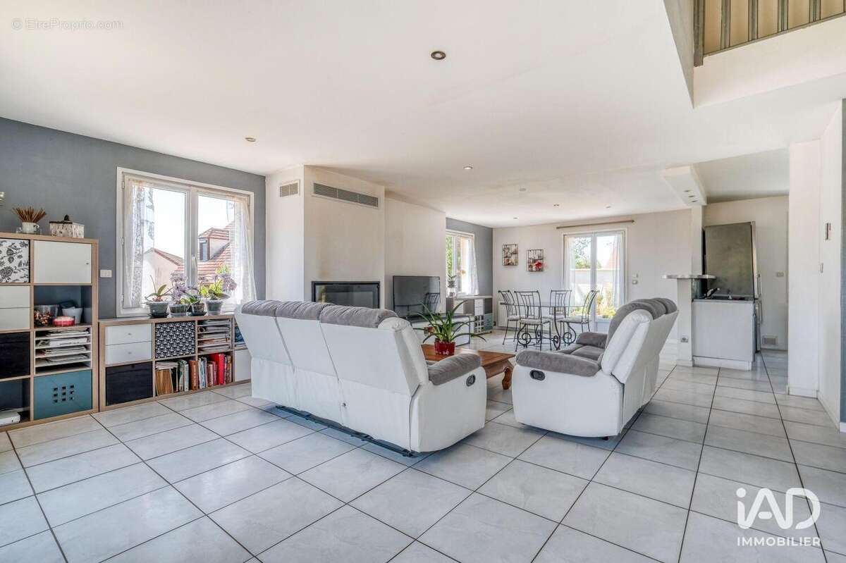 Maison 136 m² à Jouy-Sur-Morin  - photo 8