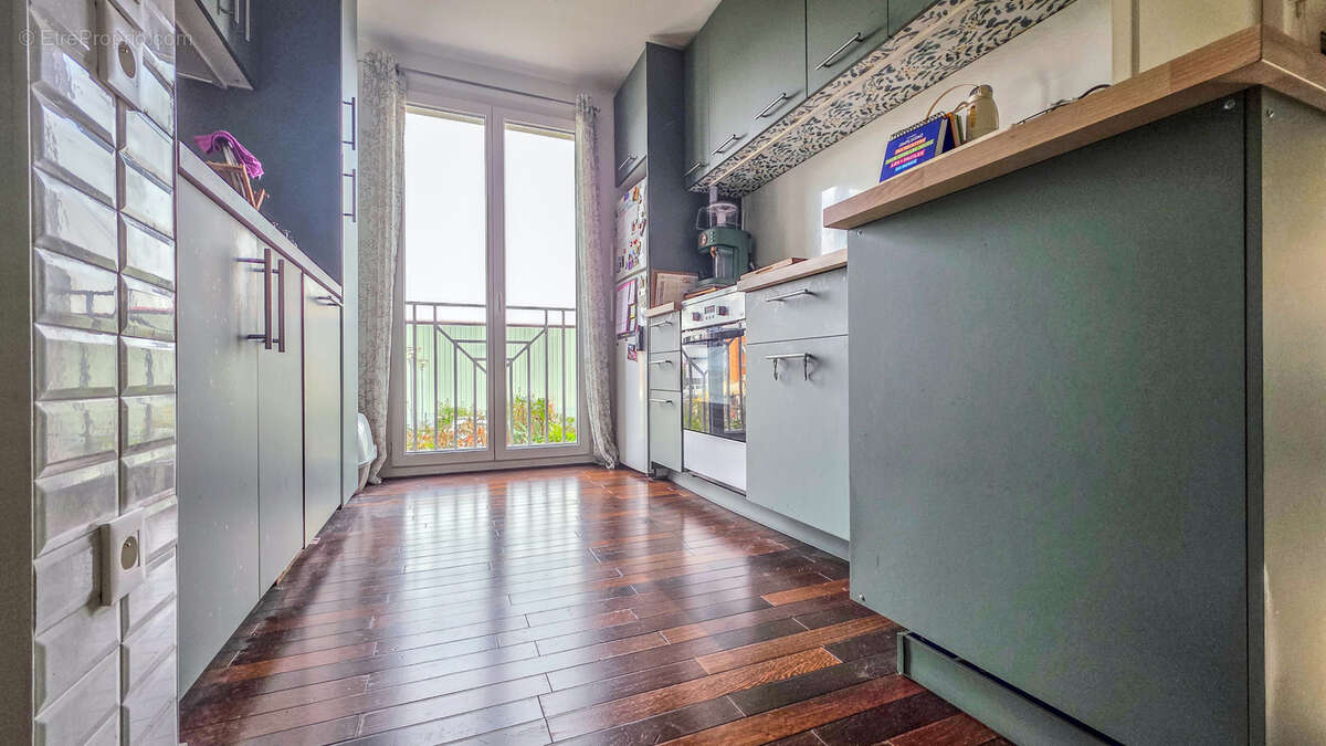 Appartement à SARTROUVILLE