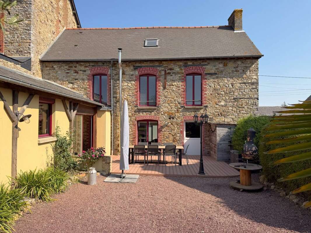 Maison 145 m² à La Bosse-De-Bretagne  - photo 3