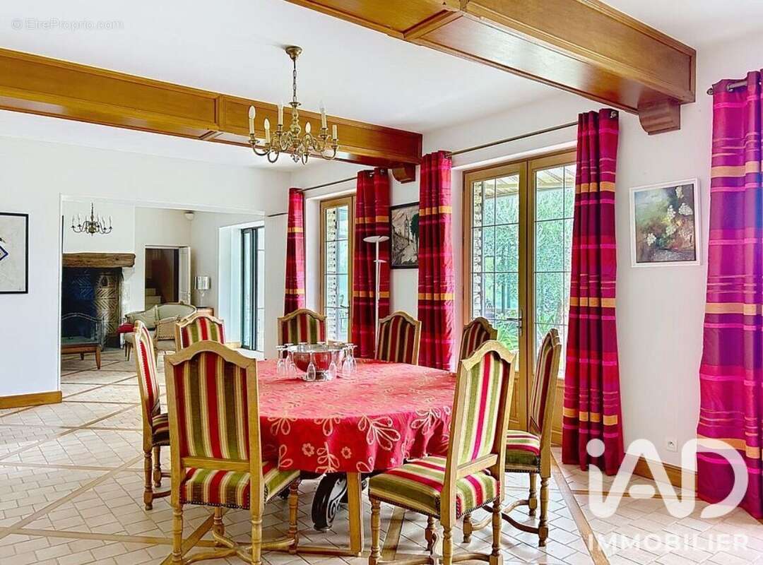 Maison 360 m² à Beaugency  - photo 6