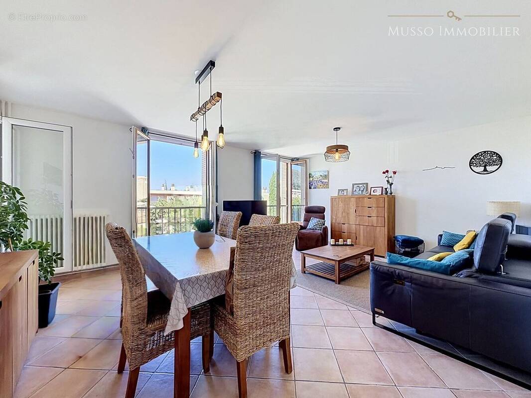 Appartement à MARSEILLE-10E
