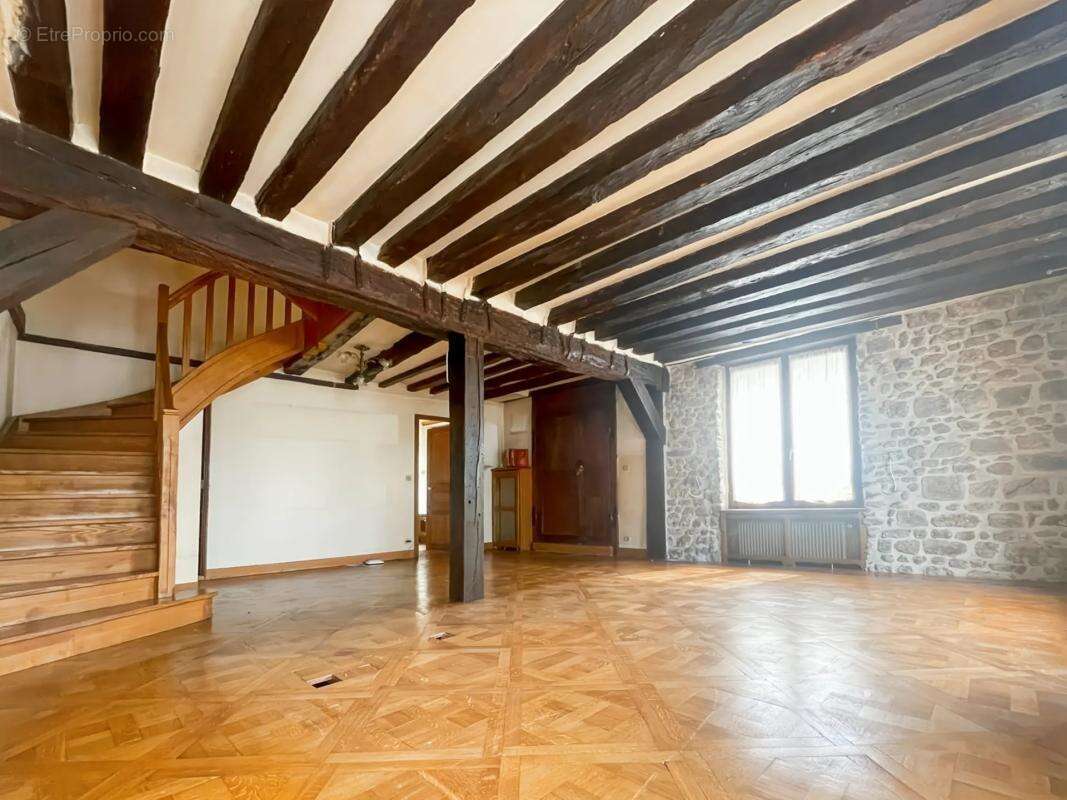 Maison à LA FERTE-ALAIS