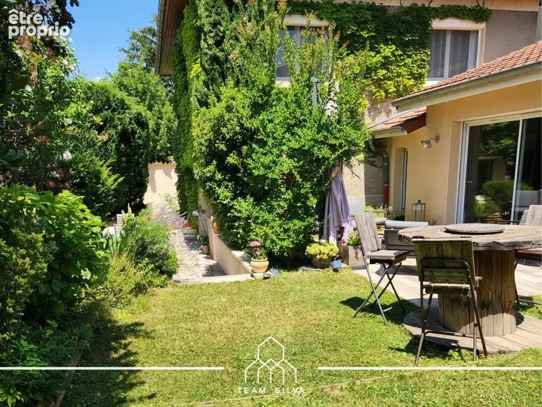 Maison 5 pièces 195 m² à vendre à Mions (69780) - photo 7