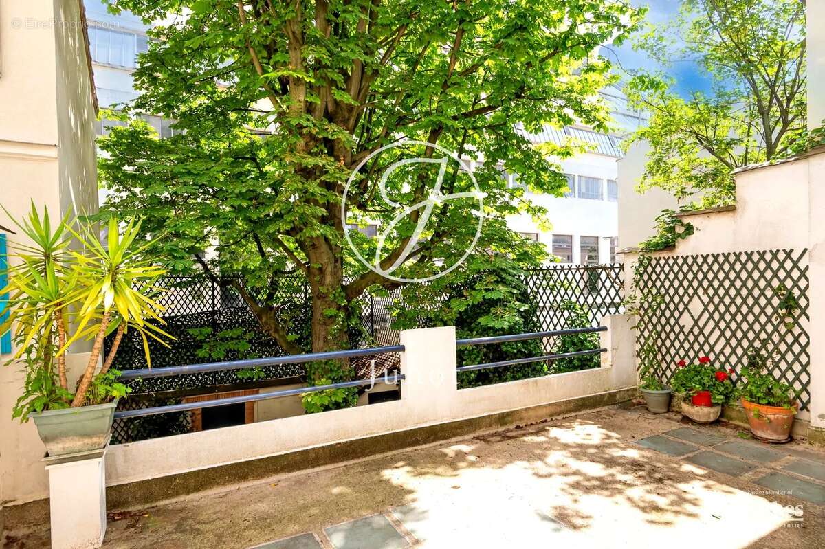 Maison à PARIS-18E