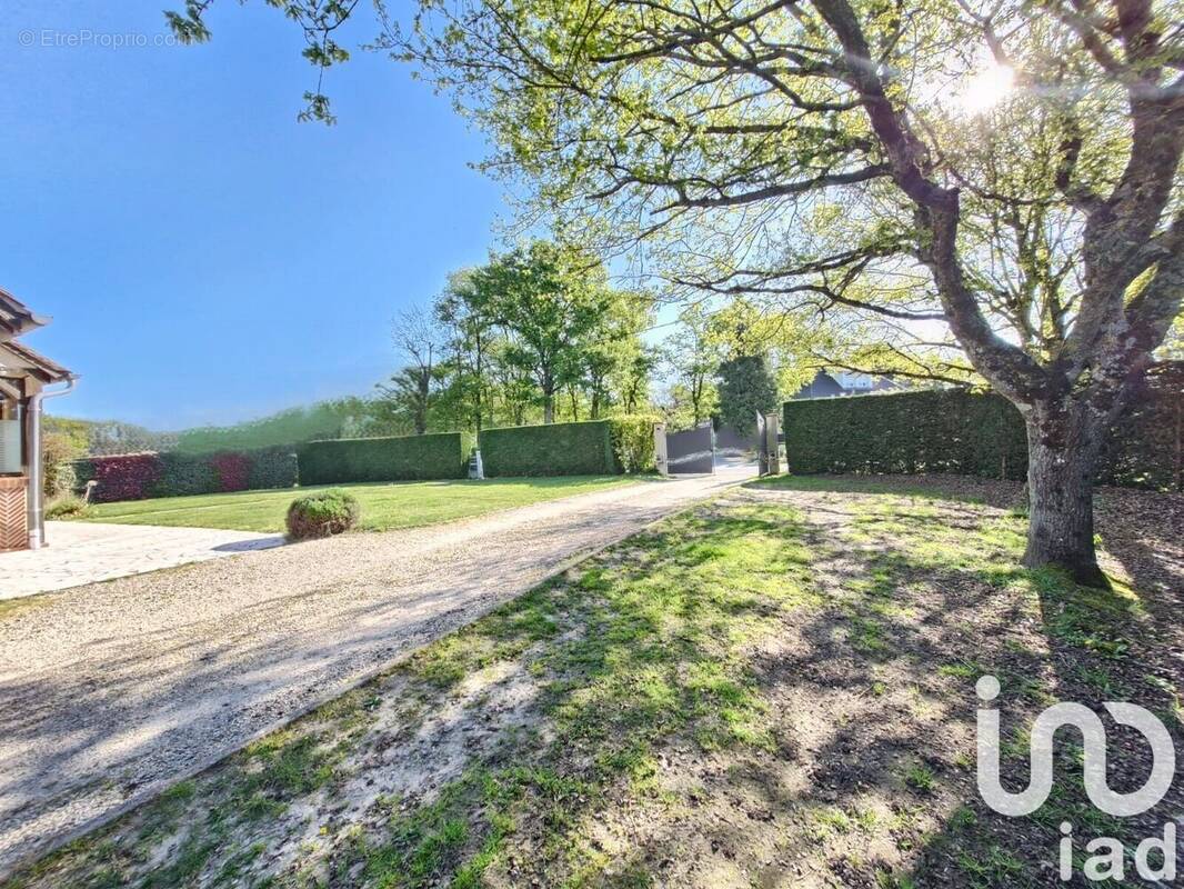 Photo 1 - Maison à LES BORDES