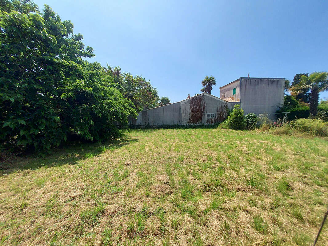 Terrain à SAINT-DENIS-D&#039;OLERON