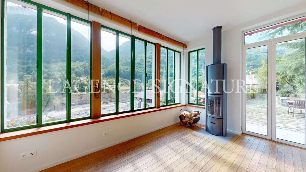 St Martin Vésubie "Eugénie" Maison individuelle authentique 7P 168m2 - Terrasses - Jardin - Garage - Coup de coeur - Vue dégagée - photo 7