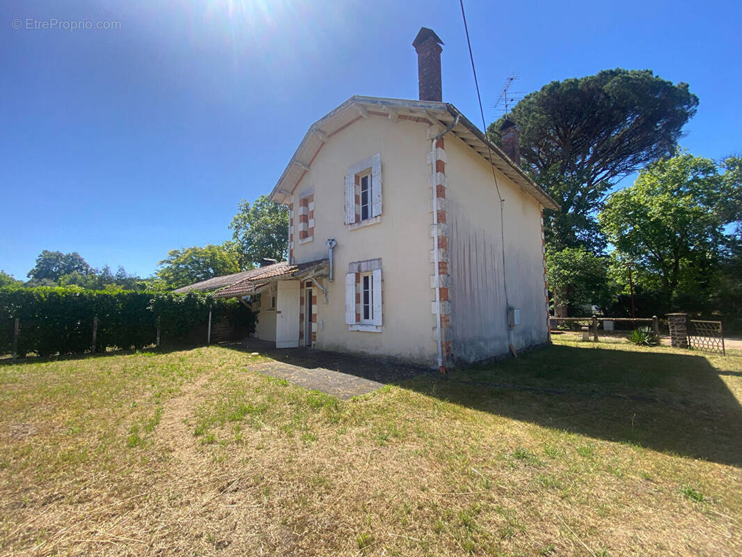 Maison à PISSOS
