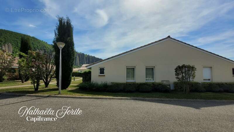 Maison à LES MEES