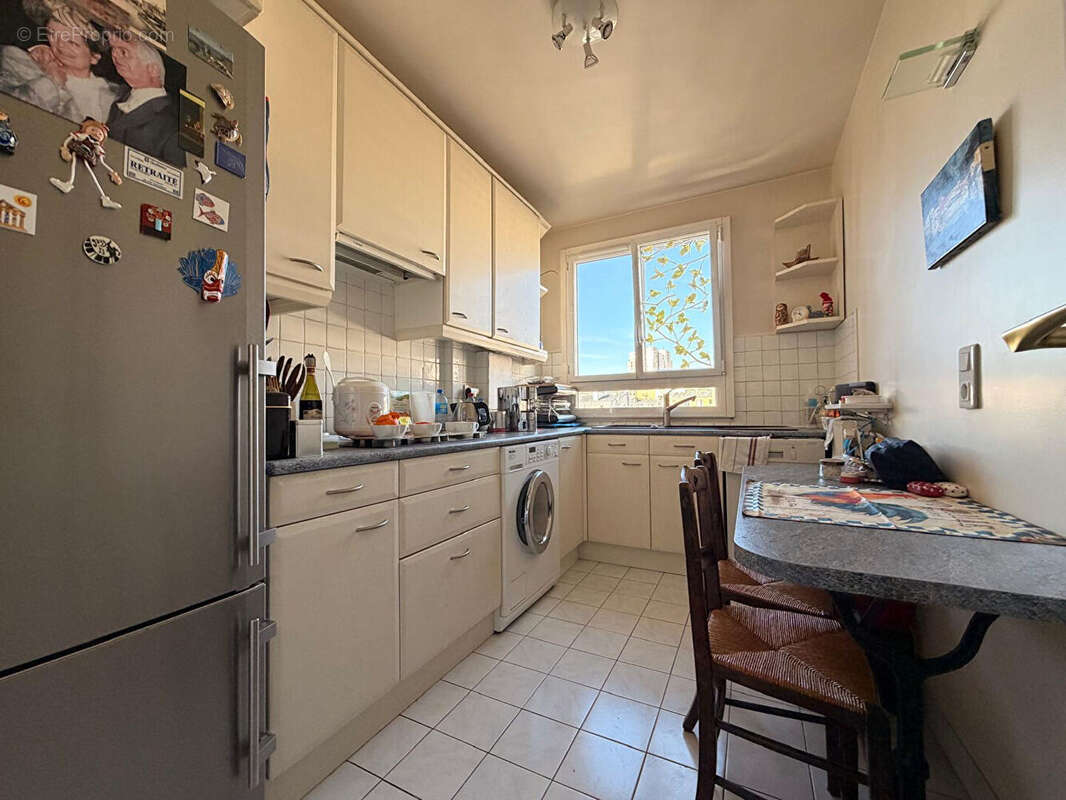 Appartement à PARIS-19E