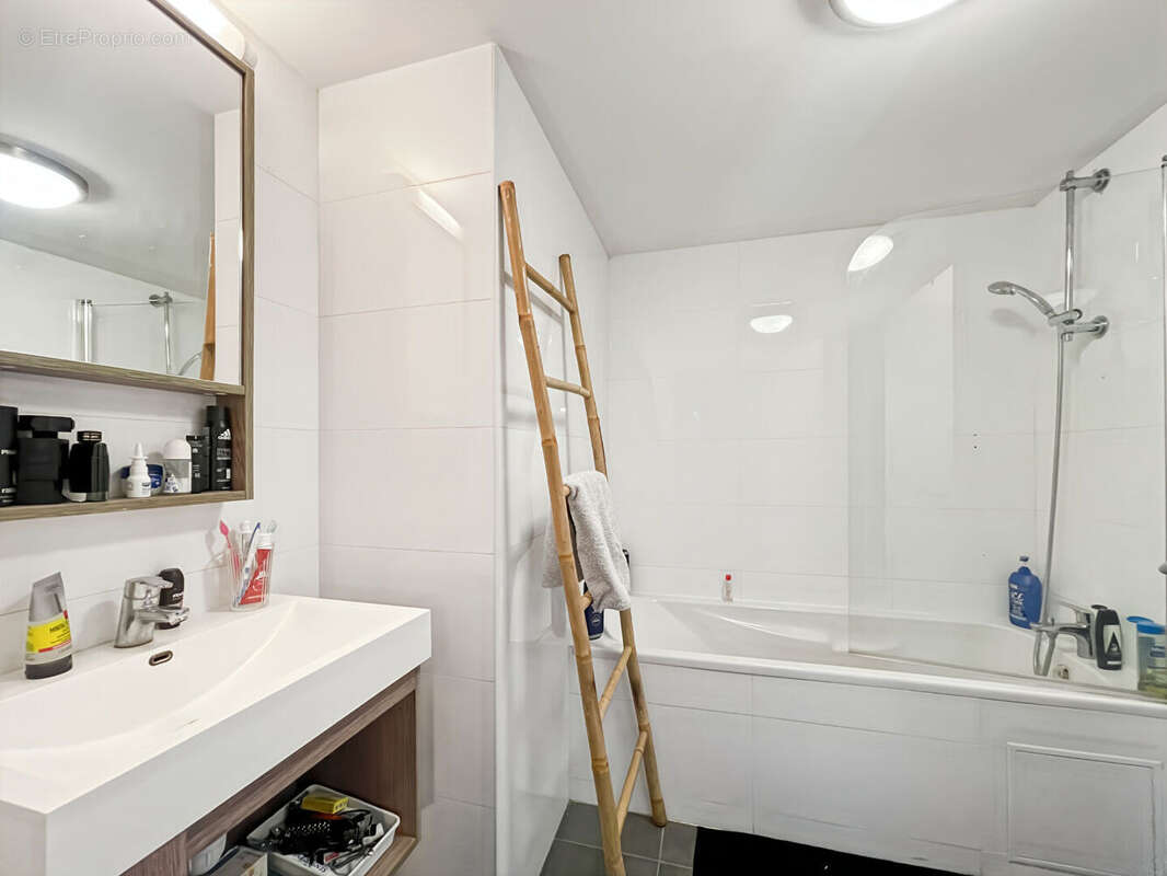 Appartement à CARRY-LE-ROUET