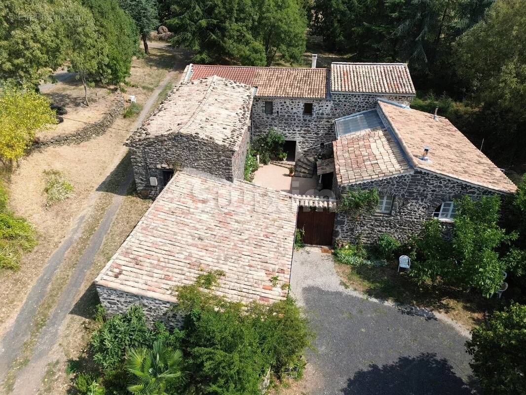 Maison à VILLENEUVE-DE-BERG